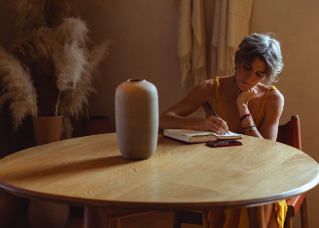 woman-thinking-design