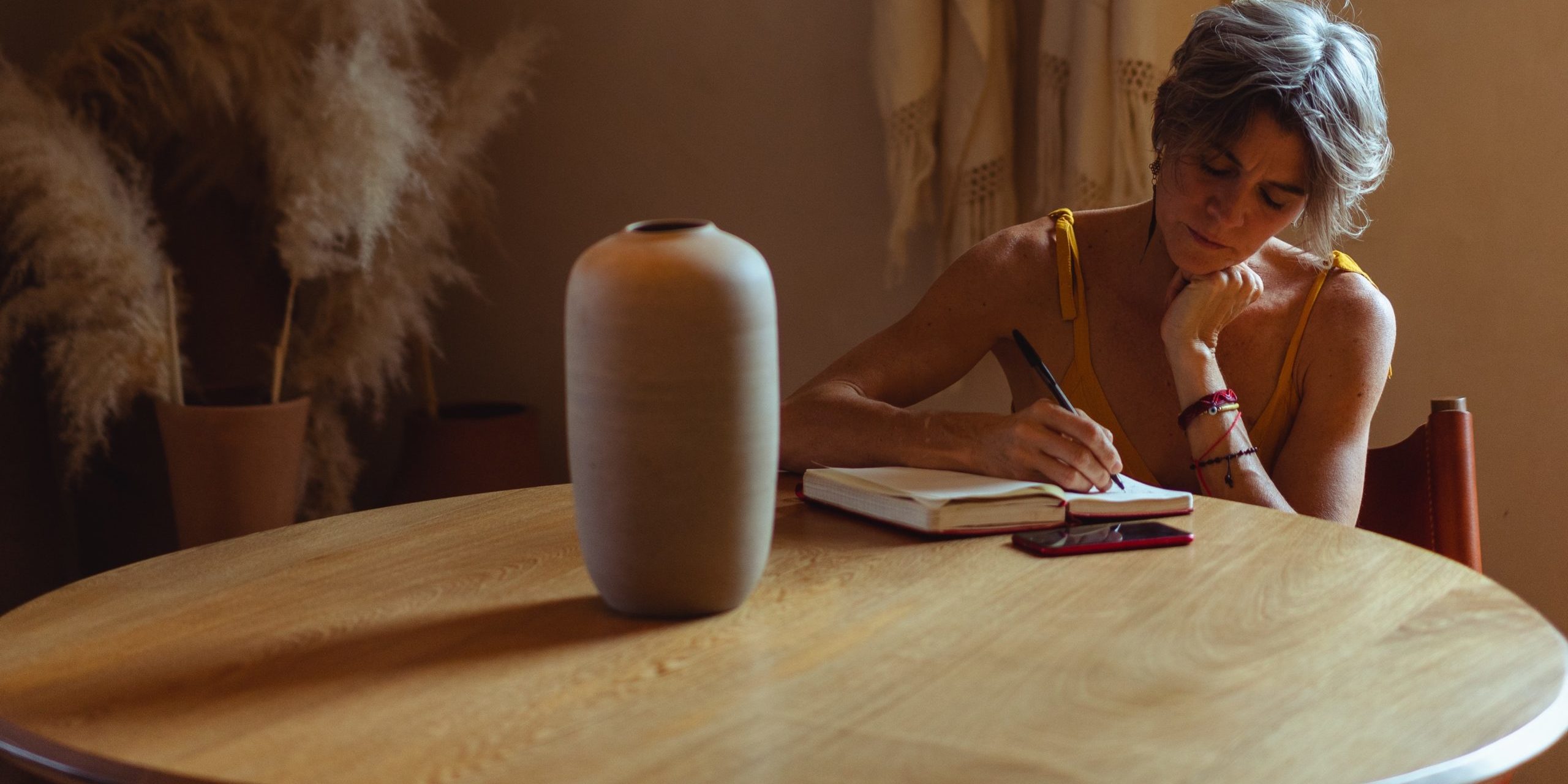 woman-thinking-design